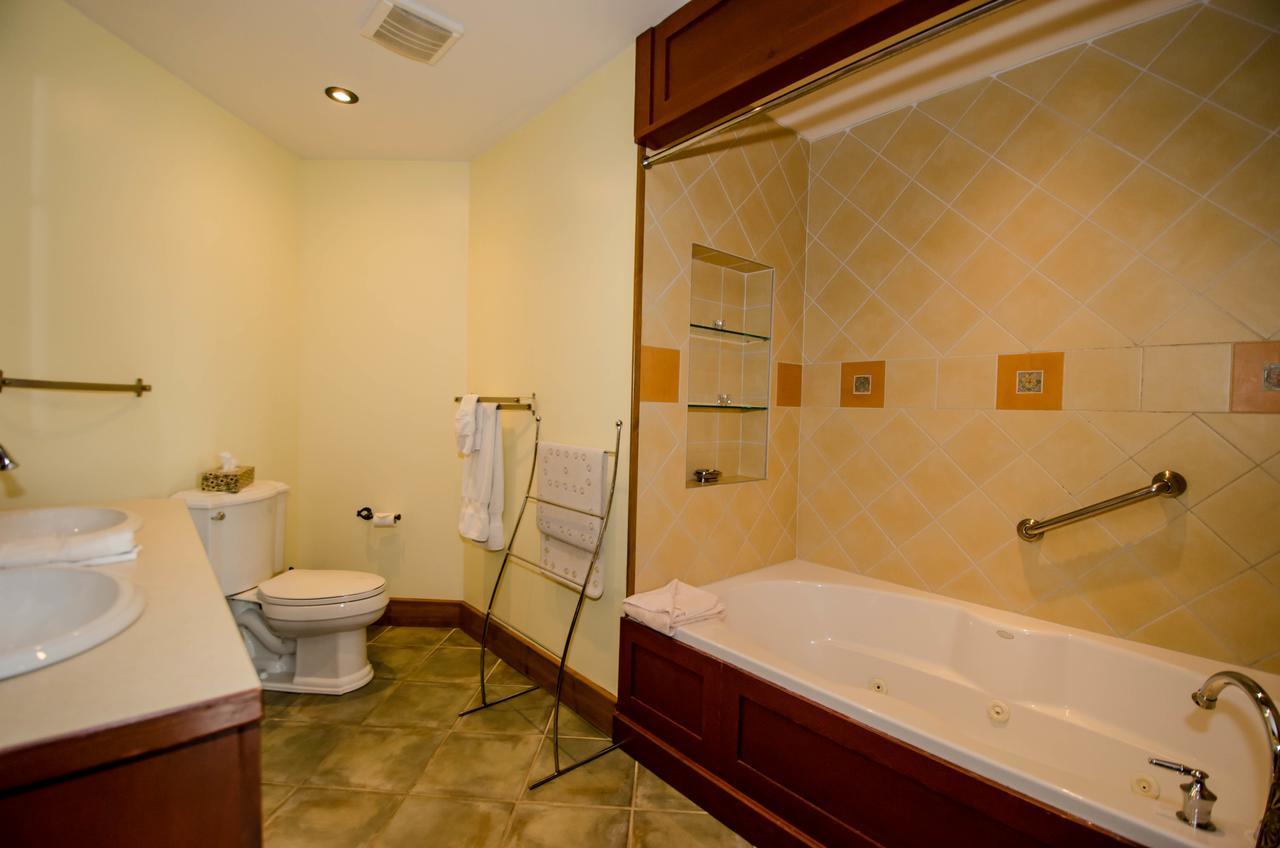 Luxurious Equinoxe Ski-In/Ski-Out Монт-Тремблант Екстериор снимка